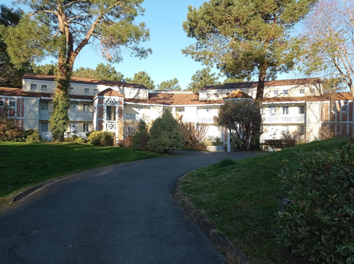 Vue Golf Dans Residence Nature "Sympalappart" 莫列马阿 外观 照片